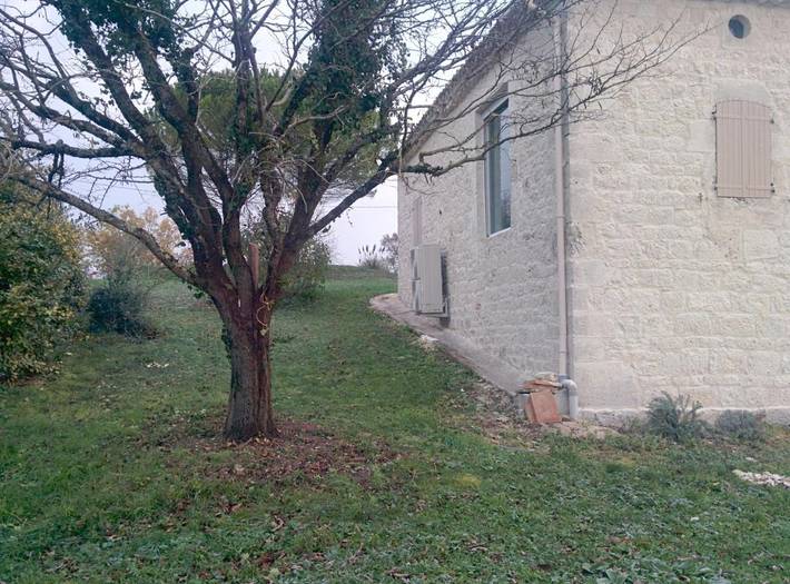 Location de vacances pour 7 personnes, avec Terrasse et Jardin ainsi que Piscine et Vue à Cazes-Mondenard
