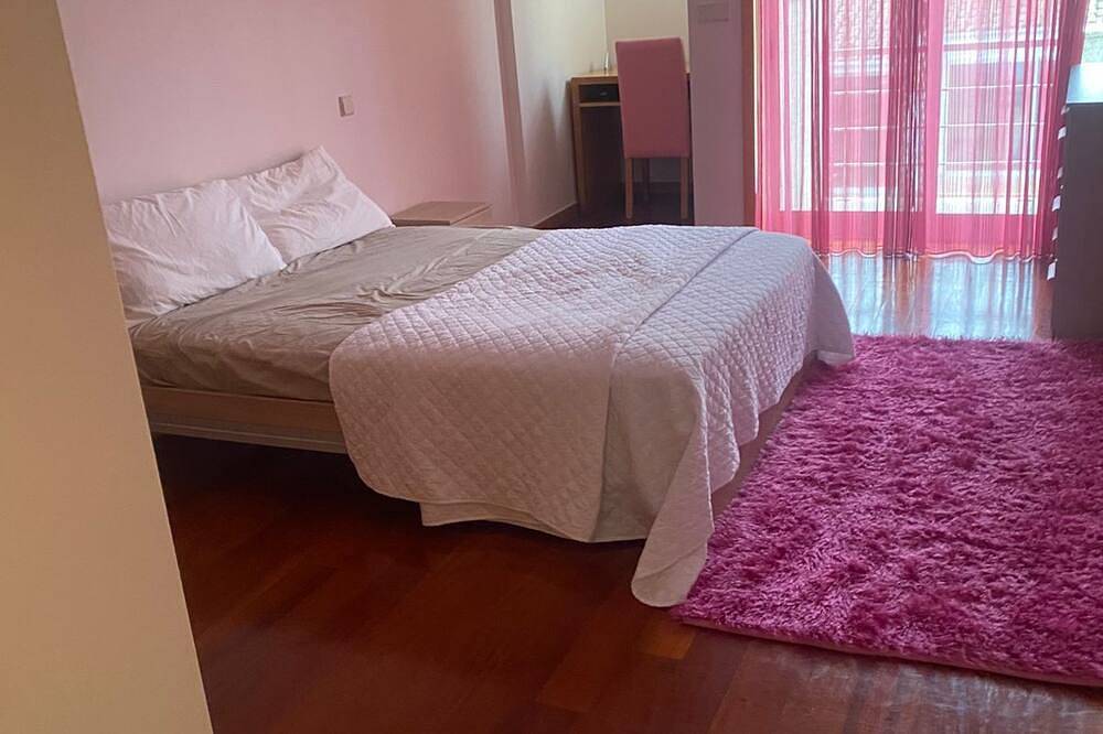 Mansion with 5 Bedrooms, Swimming Pool, Pool Table and Parking in Braga, Braga District