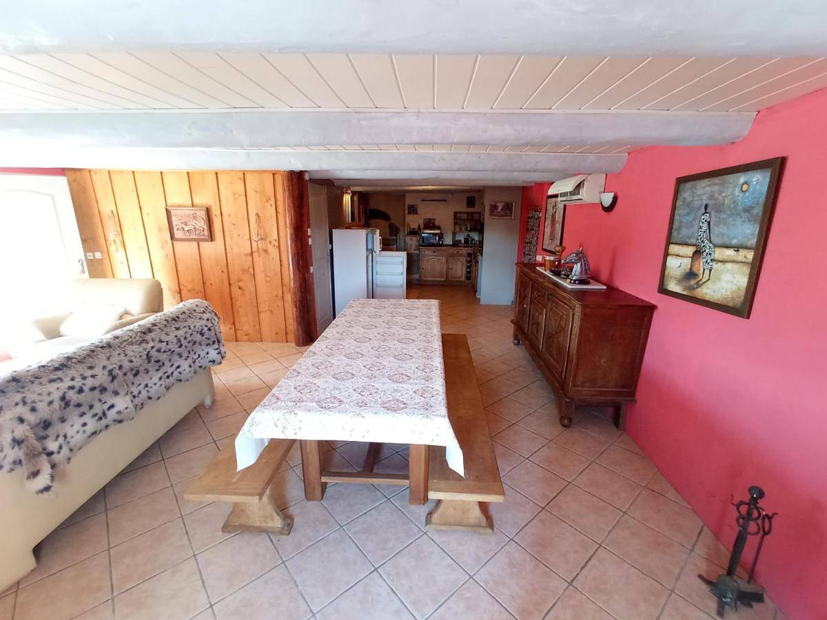 Four-Bedroom House in Le Vernet-Chaméane, Parc Naturel Régional Livradois-Forez