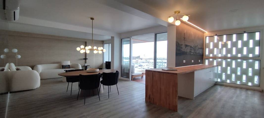 Apartamento entero, Apartamento de vacaciones para 5 personas con balcón in Isla de San Miguel, Ponta Delgada