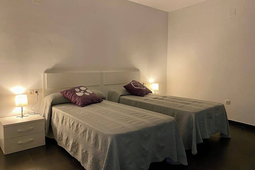 Casa Rural Espaciosa, Ubicación Única, con Jacuzzi, Apta p/ Mascotas, Rutas/btto in Peñarroya de Tastavins, Teruel Region