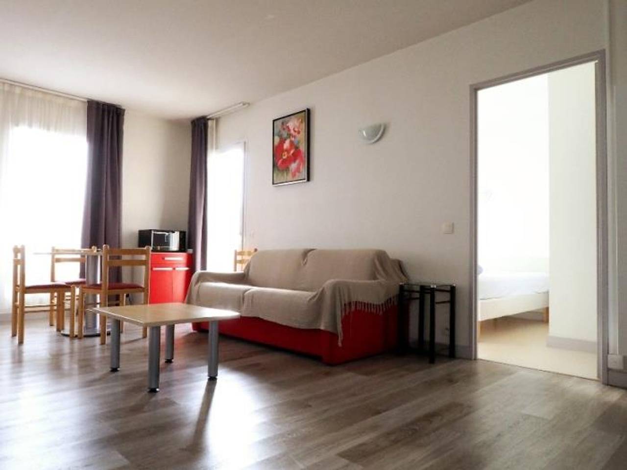 Apartamento entero, Luminoso apartamento con parking - 4 pers. in Rochefort, Region de Rochefort