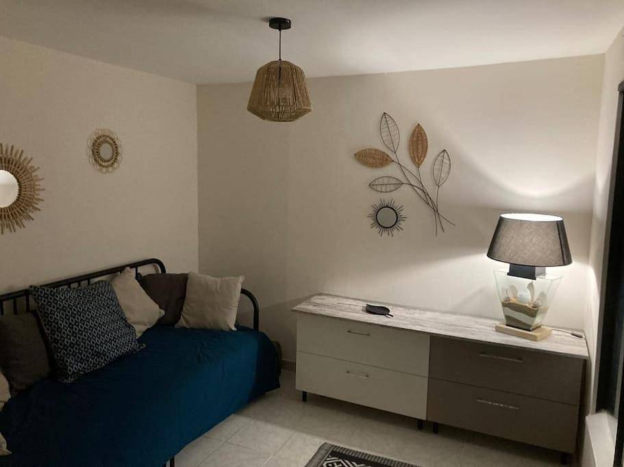 Appartement entier, Apartment with Terrace in Champigneulles, Région de Nancy