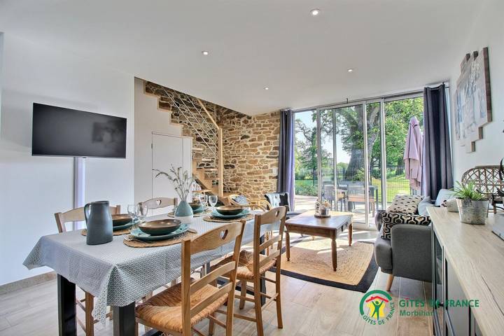 Gîte pour 4 personnes, avec Terrasse ainsi que Jardin et Vue à Nivillac