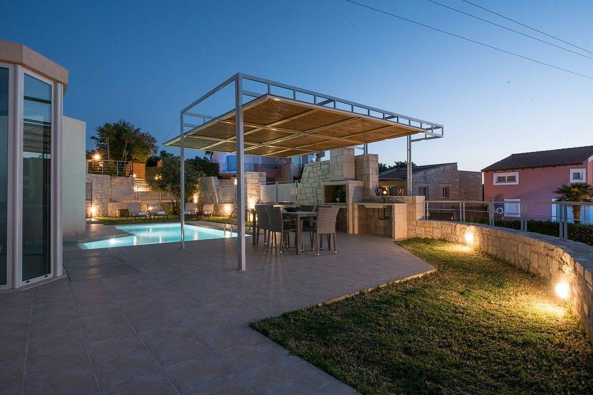 Chalet para 6 personas con piscina in Kato Stalos, Agia Marina