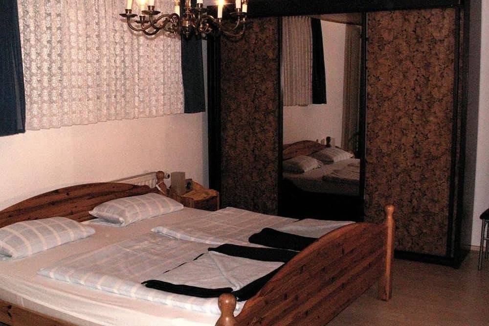 Geheel appartement, Appartement, douche, toilet, infraroodcabine - Appartement \"Zur Quelle\" in Ranschbach, Trifelsland