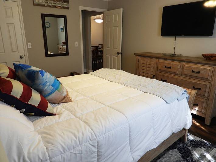 Vacation rental for 4 people, with pool and balcony in St. Simons Island