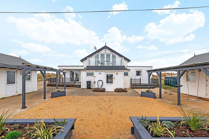 Cottage for 10 people, with pets in Norfolk