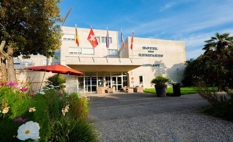 Hôtel pour 4 personnes, avec Terrasse ainsi que Jardin et Vue
