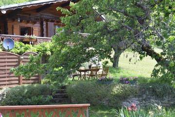 Maison de campagne pour 3 personnes, avec jardin, animaux acceptés à Villard-sur-Doron