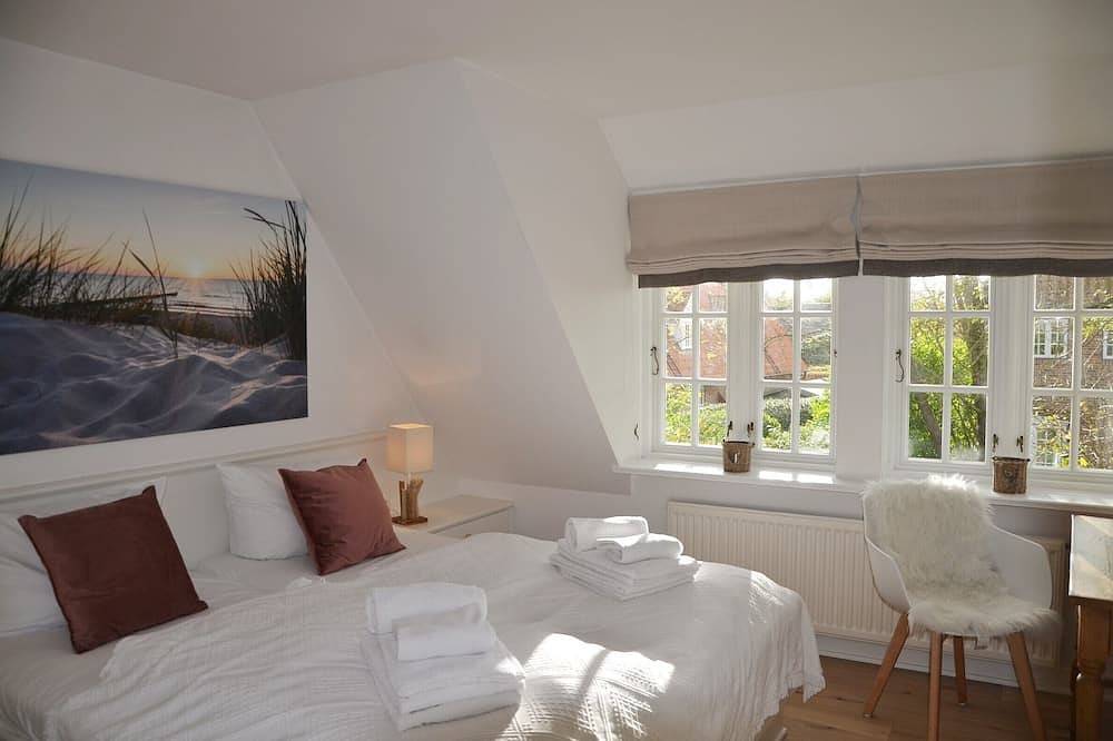 Mittelhausteil mit Kamin und Sauna und schönem Garten in Morsum in Sylt-Ost, Sylt (Gemeinde)