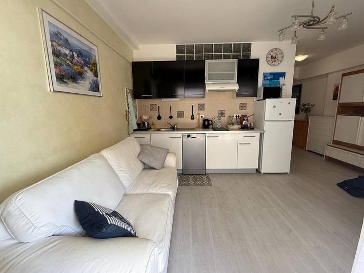Gîte pour 5 personnes, avec balcon et vue dans Plage des Sablettes Est - 2