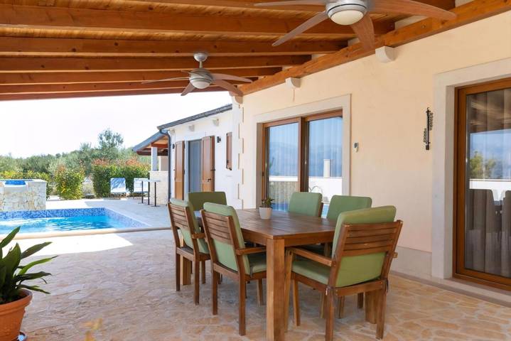 Villa pour 7 personnes, avec Jardin et Piscine à Supetar - 3