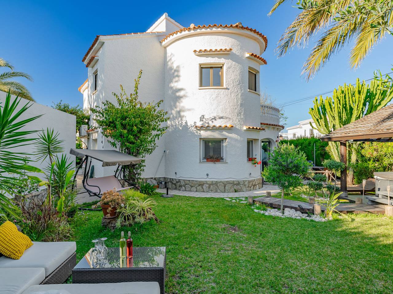 Villa Yakamoz in Almadrava, Costa Blanca