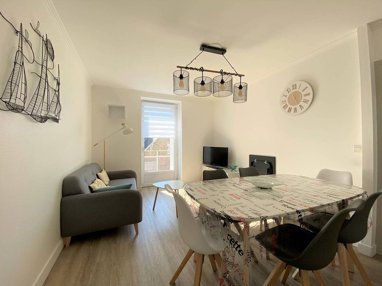Appartement De Vacances pour 5 Personnes dans Perros-Guirec, Région de Lannion