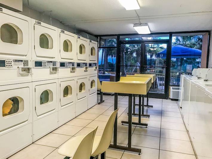 Ferienwohnung für 6 Personen, mit Balkon und Pool sowie Whirlpool in South Carolina