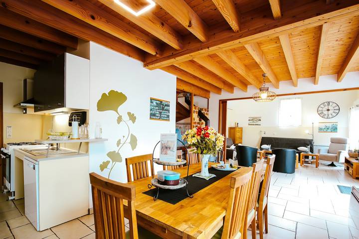 Gîte pour 7 personnes, avec Jardin dans Plages du débarquement
