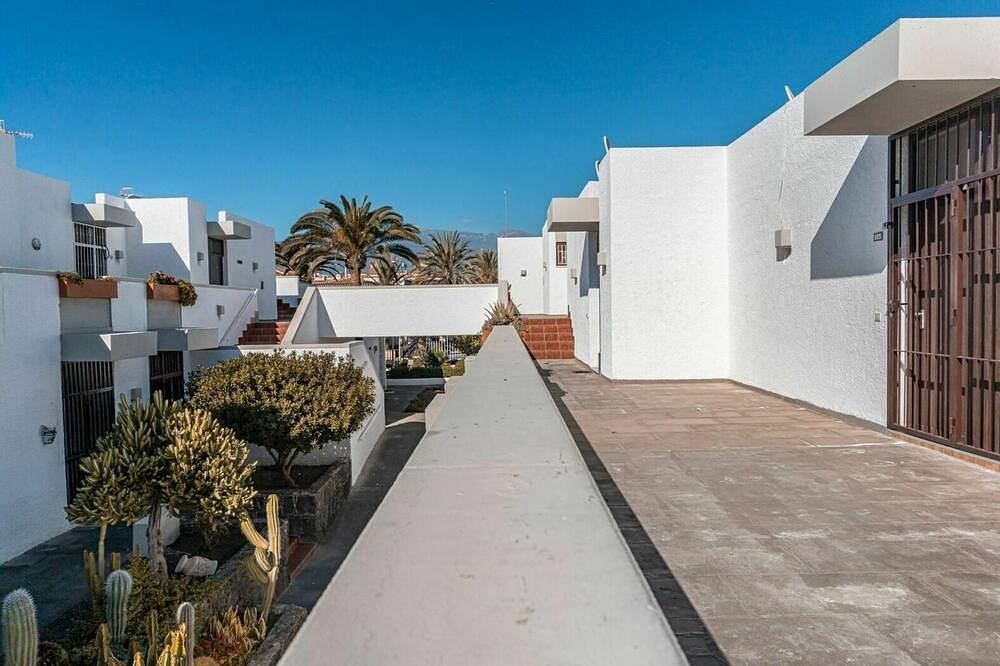 Entire apartment, Perfect Apartment in Costa del Silencio in Costa del Silencio, Arona