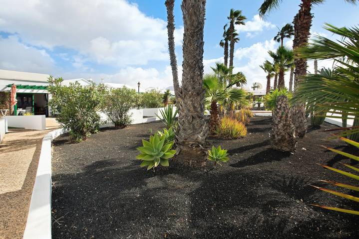 Ganze Wohnung, Ferienwohnung "Jardin del Sol 22" in Strandnähe mit eigenem Garten und Gemeinschaftspool in Playa Blanca, Yaiza