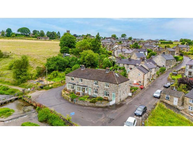Entire apartment, Two-Bedroom Apartment in Youlgreave, Derbyshire