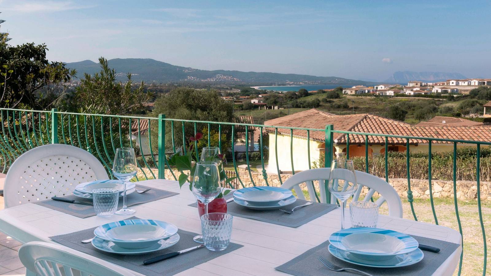 Casa Vacanze 'La Terrazza A Tanaunella - Sardegna' con Vista Mare, Terrazza Privata e Wi-Fi in Porto Ainu, Tanaunella