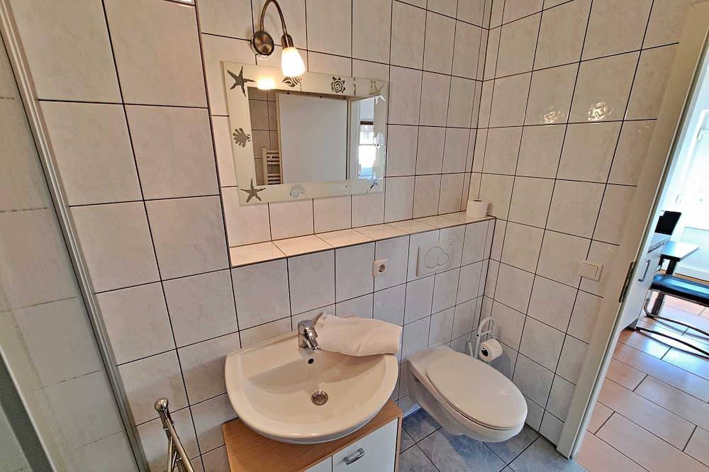 Ganze Wohnung, Appartement 02 im Nebengebäude - Haus Bella in Drei Kaiserbäder, Heringsdorf