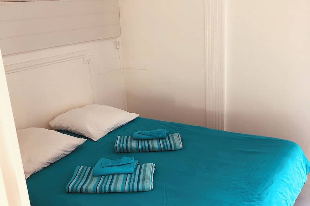 Private villa on Arcachon's central beach in Arcachon, Arcachon region