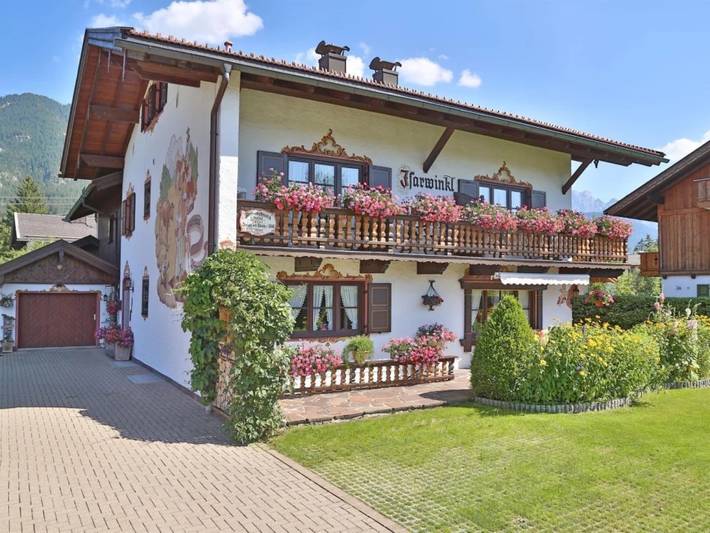 Ferienwohnung für 2 Personen, mit Balkon in Krün