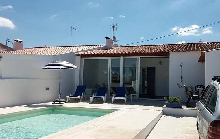 Casa de férias para 4 pessoas, com jardim e piscina, com animais de estimação em Ferreira do Alentejo