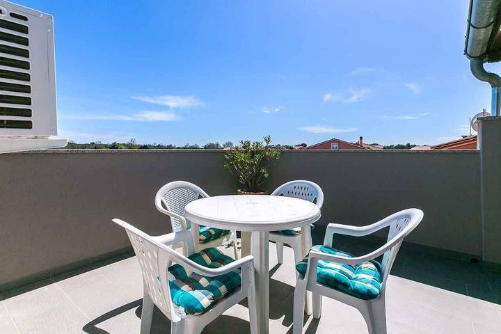 Apartamento vacacional entero, Apartamento vacacional con aire acondicionado y balcón in Medulin City, Medulin