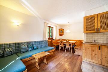 Agriturismo per 7 Persone in Montechiaro, Prato allo Stelvio, Foto 2