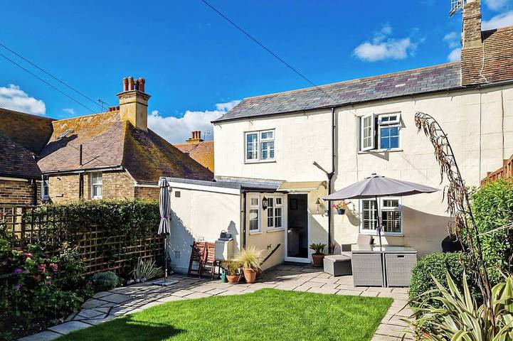 Cottage for 3 people, with garden in Brighton