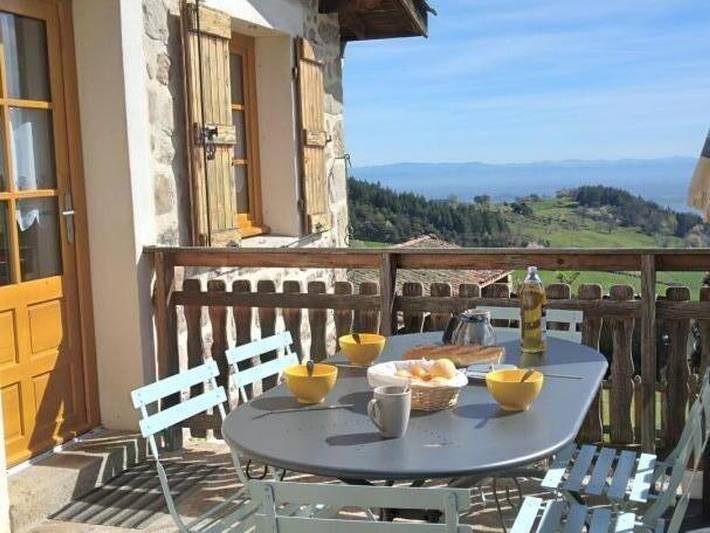 Gîte pour 6 personnes, avec Terrasse et Jardin