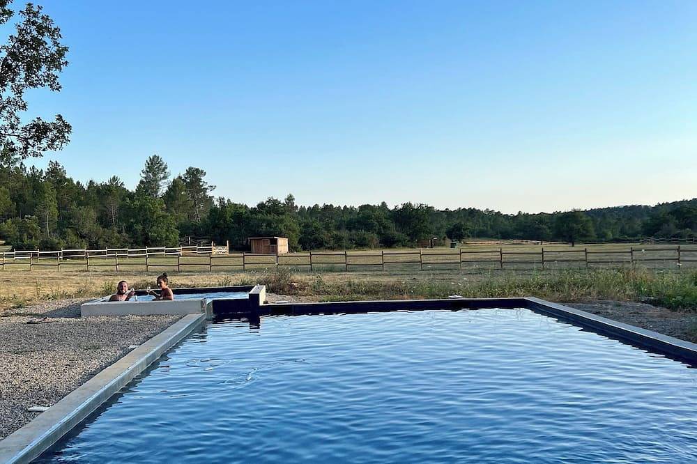 Appartement Indépendant Dans mas Provencal, Piscine/jacuzi in Aups, Brignoles region