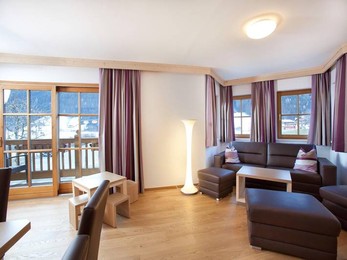 Ferienwohnung für 6 Personen, mit Pool und Terrasse in Wald im Pinzgau