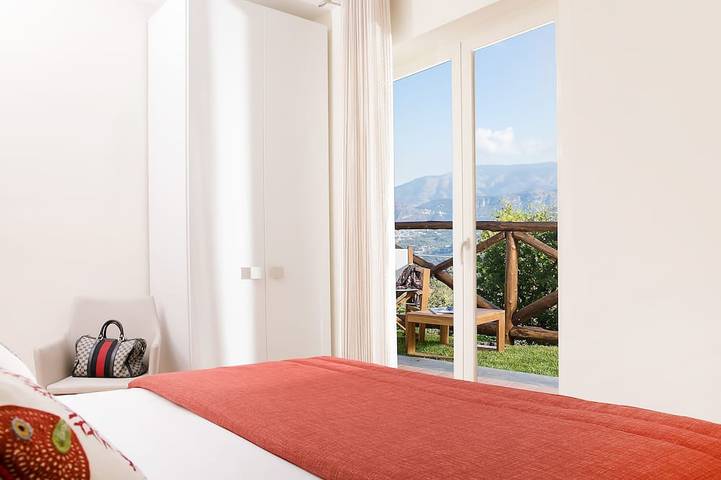 Villa mit spektakulärem Blick auf Sorrent.. in Sant'Agata sui Due Golfi, Massa Lubrense