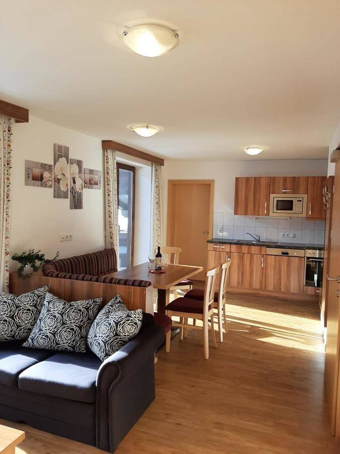 Ferienhaus für 4 Personen, mit Balkon und Terrasse sowie Garten und Ausblick