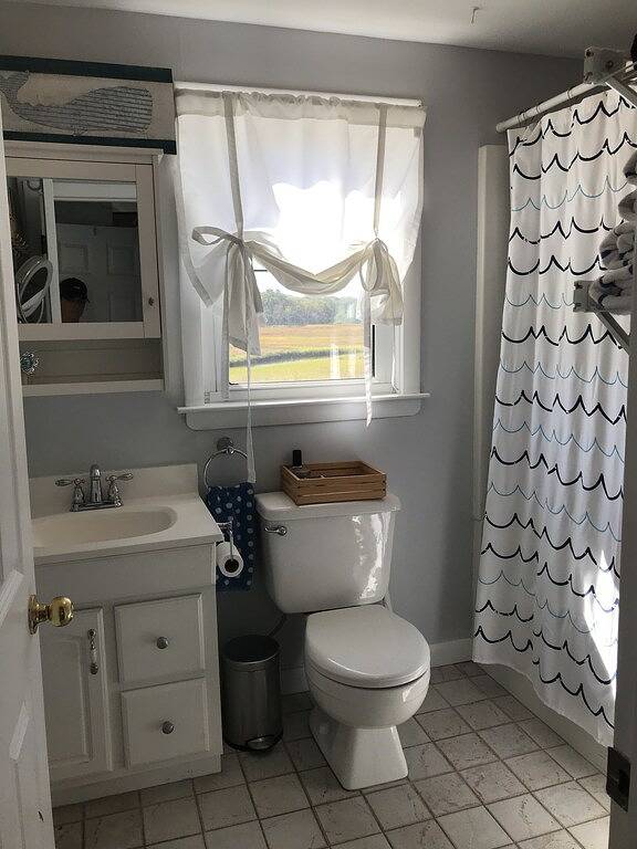 Why rent a Hotel when you can have a whole House!! in Biddeford, York County