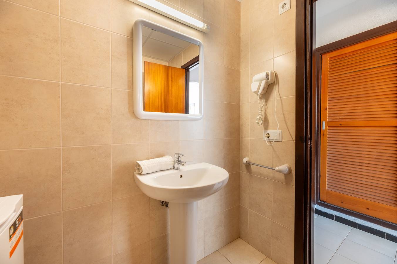 Appartement 'Estudio Mirada 307' met uitzicht op het meer, Wi-Fi en airconditioning, foto 10