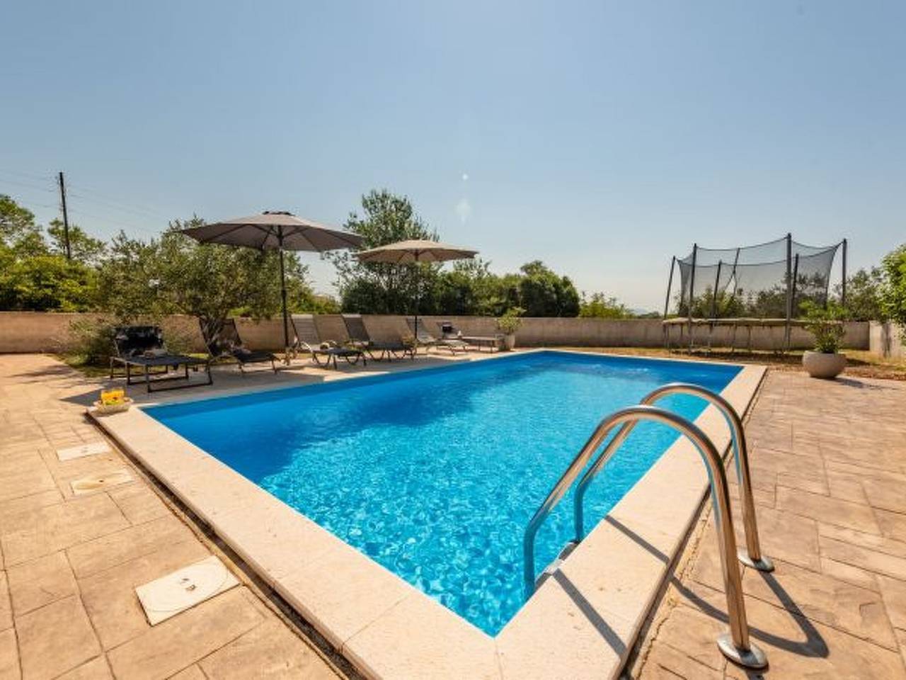 Holiday house Tina with jacuzzi and pool in Općina Sveti Filip i Jakov, Zadar