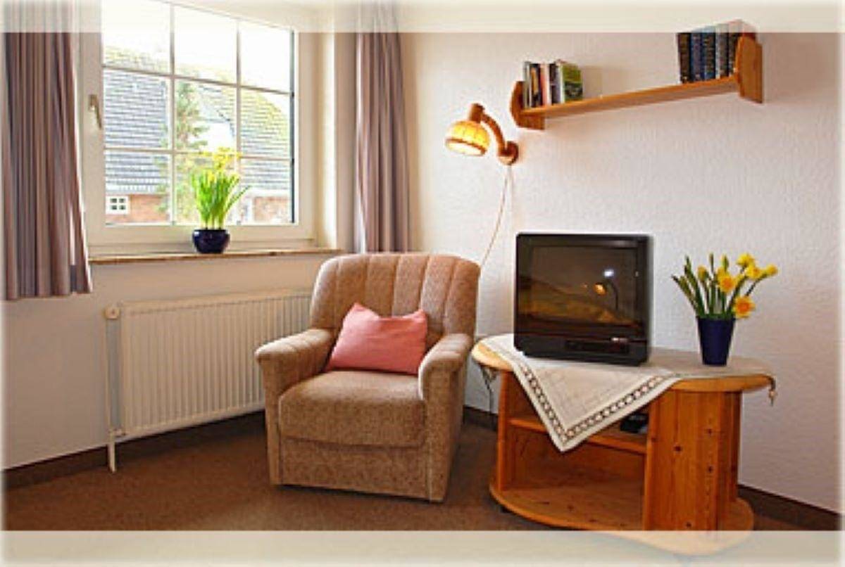 Ganze Ferienwohnung, Heckenrose3 Eg links in Norddorf, Amrum