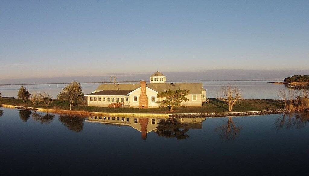 Riverside Lodge Bed & Breakfast on the Honga River    Unit C in Chesapeake Bay
