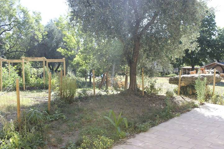 Gîte pour 3 personnes, avec piscine et jardin à Le Rouret - 4