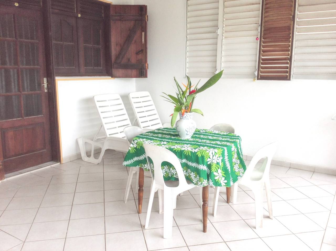 Entire apartment, Spacious Apartment in Petit Canal - 65 m² - Garden View in Petit-Canal, Guadeloupe (Caribbean)