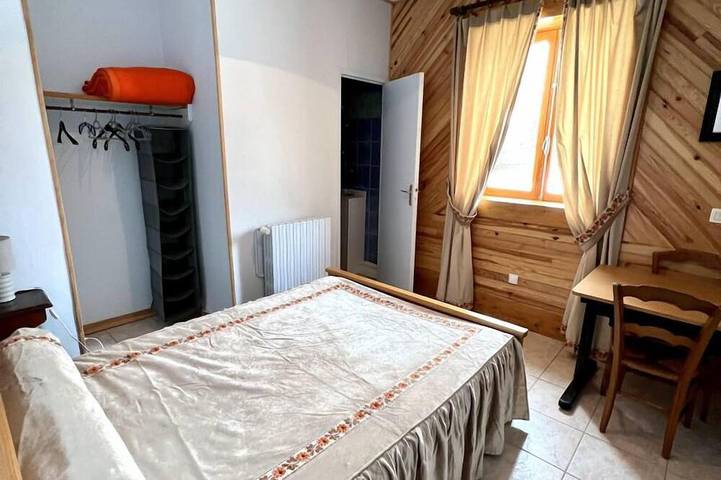 Location de vacances pour 15 personnes, avec jardin à Camurac - 2