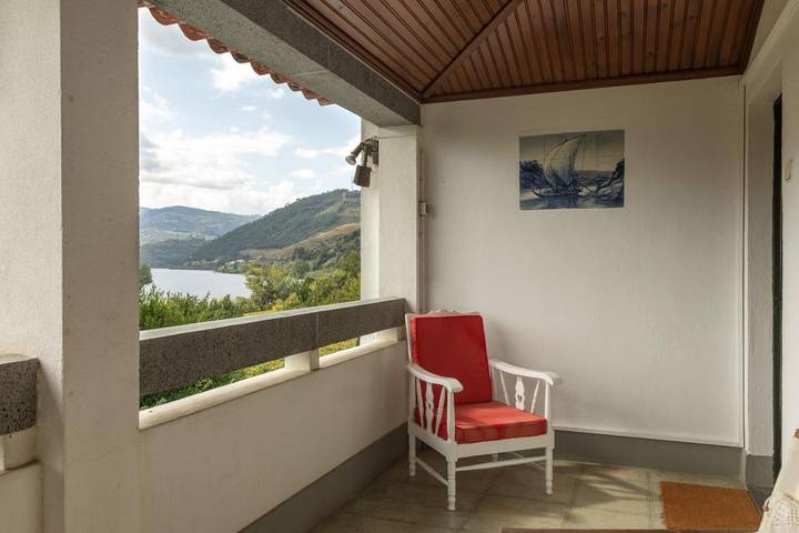 Location de vacances pour 10 personnes, avec jardin et terrasse ainsi que piscine et vue dans Mesão Frio - 2