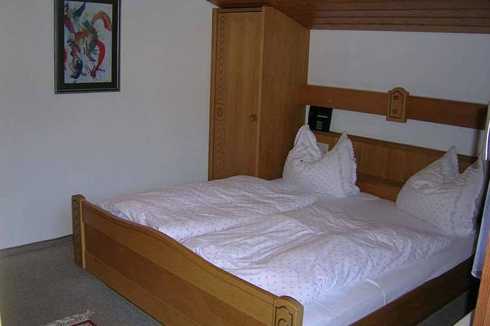 Apartamento entero, Habitación doble tipo C con baño, Wc, balcón - Pensión \"Pension Nockspitz\" in Mutters, Innsbruck y alrededores