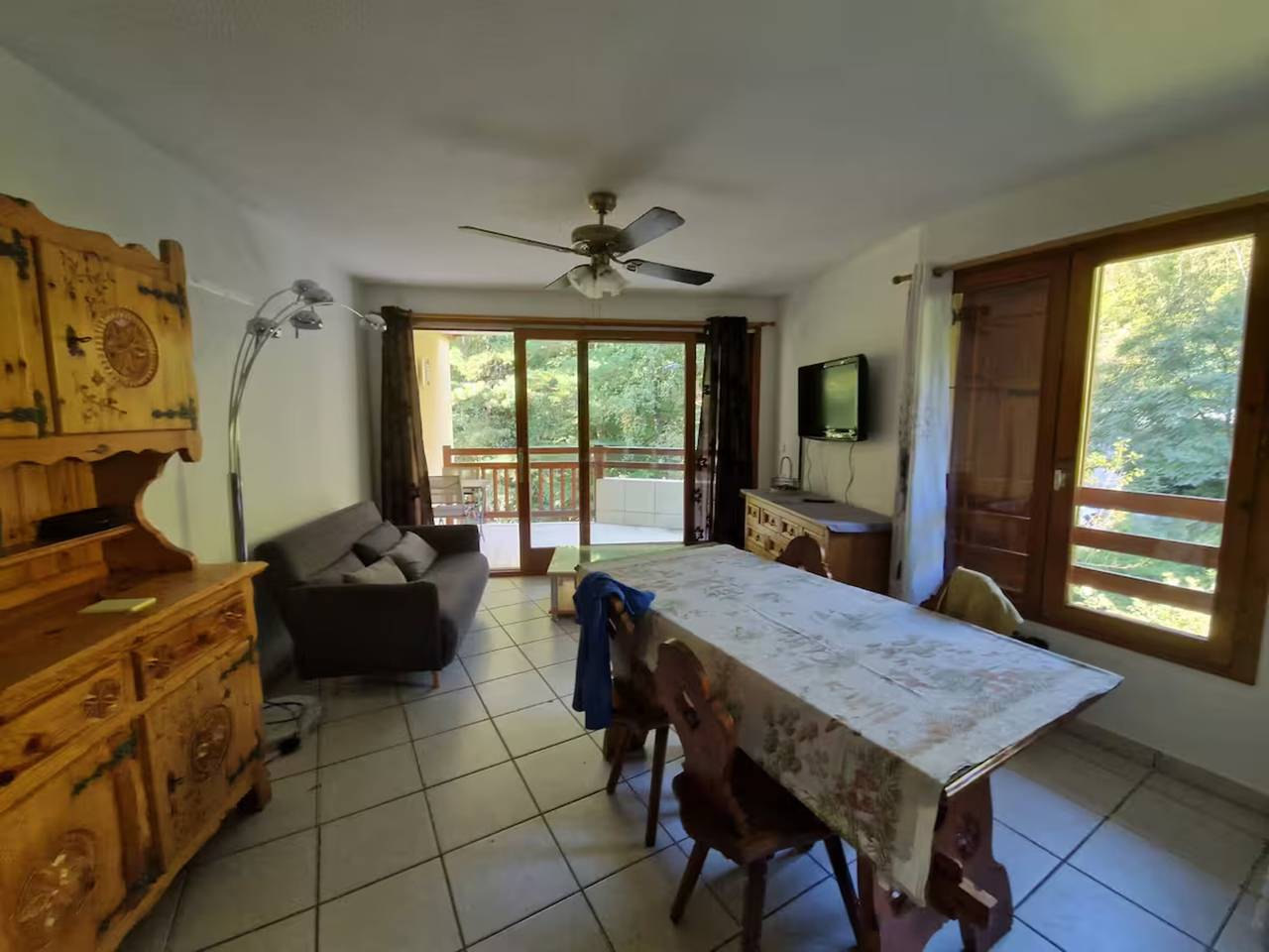 Appartement entier, Appartement « Bel Appartement Au Calme » avec balcon et Wi-Fi in Aigueblanche, Savoie