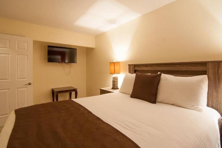 Hotel para 8 personas, con jacuzzi y jardín - 1