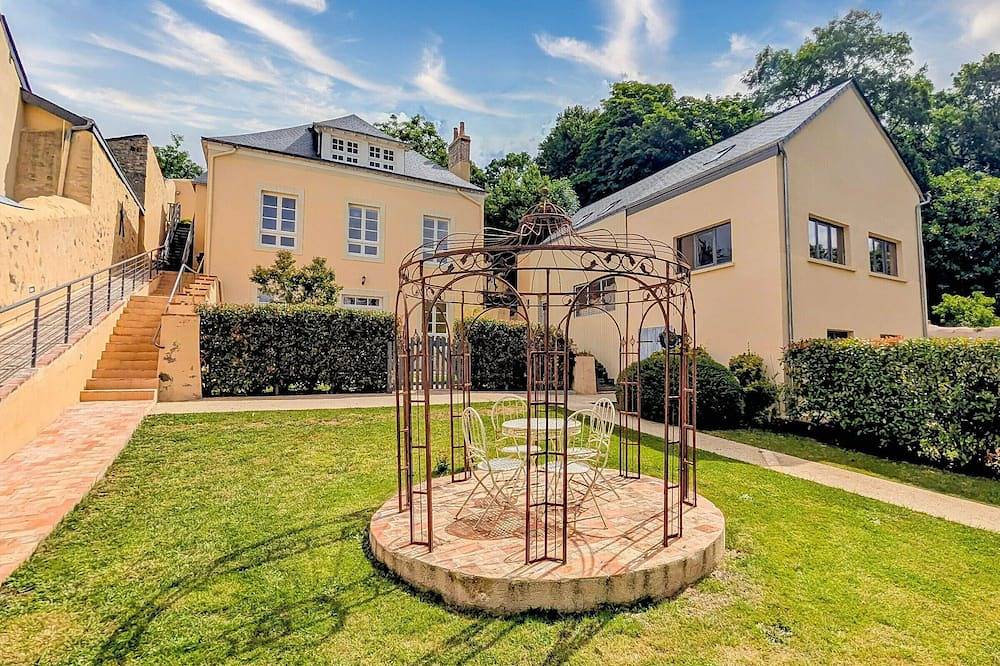 Casa renovada junto al río Sarthe, tranquila y con aparcamiento privado in Sablé-sur-Sarthe, Sarthe